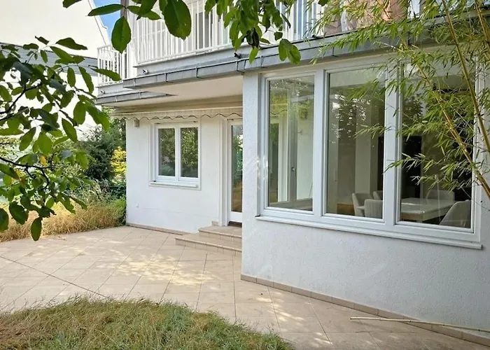 Traum Villa Mit Weingartenblick!
